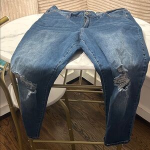 Trendy Ripped Denim Jeans